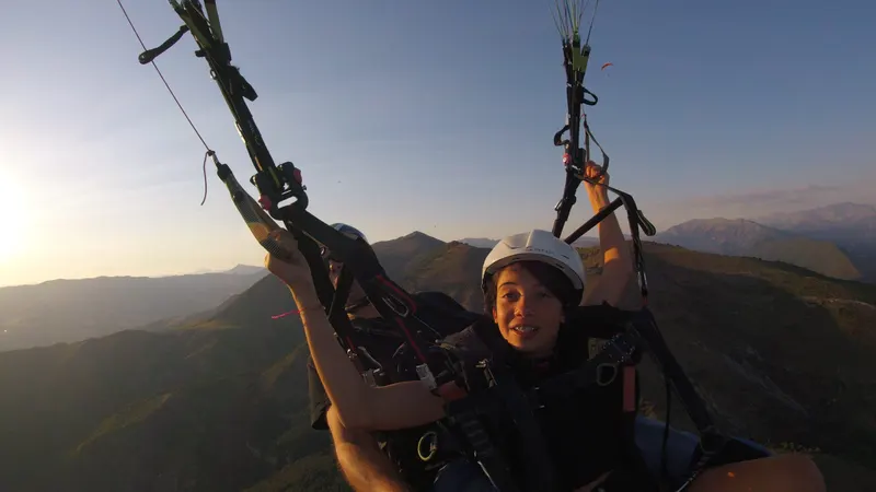 Vol en parapente en montagne