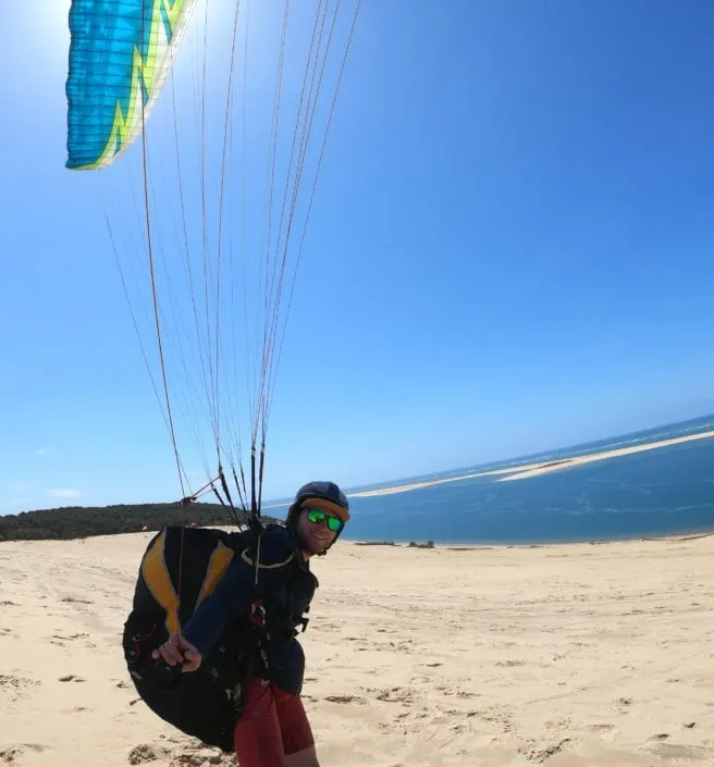 Yassine, moniteur de parapente à Digne-les-Bains